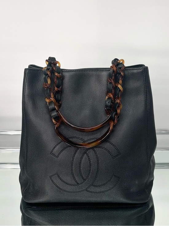CHANEL Handbags - Chanel Petite Tote